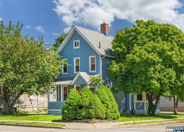 Property at 50 Richards Ave, Dover Town, NJ 07801, 3 beds, 1.5 baths