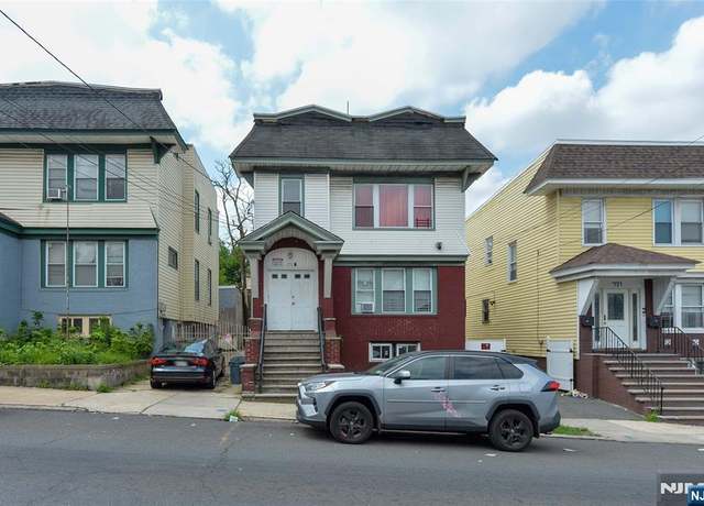 Property at 719 18th Ave, Irvington, NJ 07111, 5 beds, 3 baths