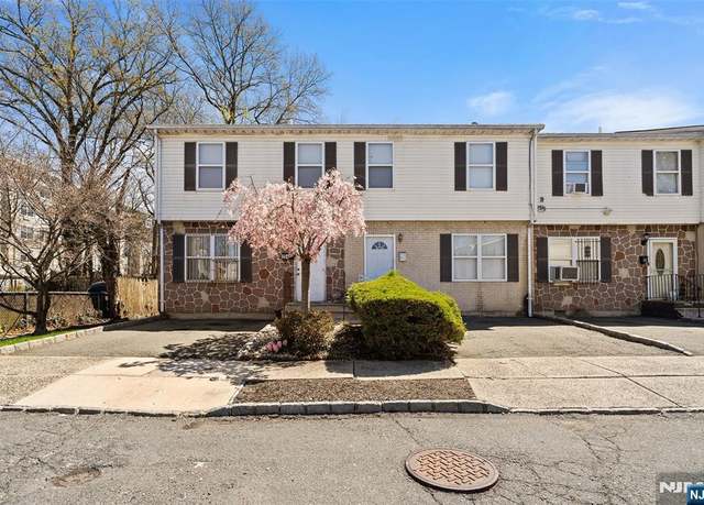 Property at 204A N Clinton St, East Orange, NJ 07017, 3 beds, 1.5 baths