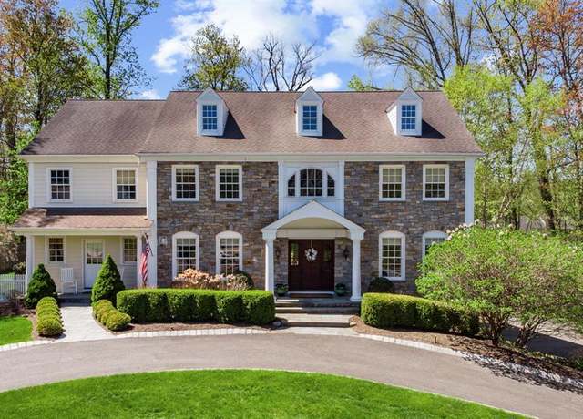 Property at 27 Howard St, Wyckoff, NJ 07481, 5 beds, 4 baths