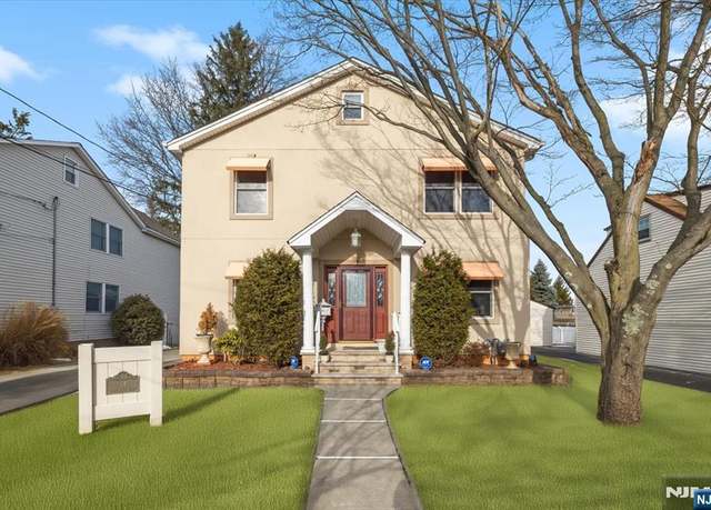 Property at 14 Blue Hill Rd, Clifton, NJ 07013, 4 beds, 3 baths