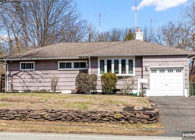 Property at 11 Alexander Ave, Montclair, NJ 07043, 3 beds, 1.5 baths