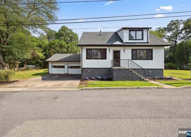 Property at 26 Lake, North Haledon, NJ 07508, 3 beds, 3.5 baths