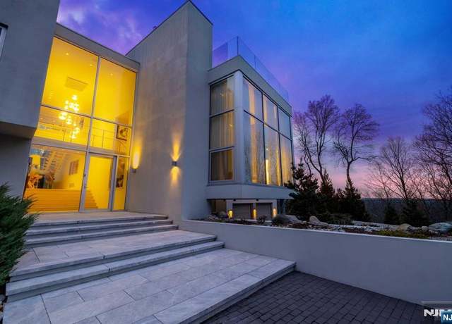 Property at 4 Penobscott Pl, Franklin Lakes, NJ 07417, 5 beds, 6.5 baths