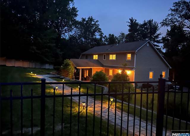 Property at 42 Cottontail Trl, Upper Saddle River, NJ 07458, 4 beds, 4 baths