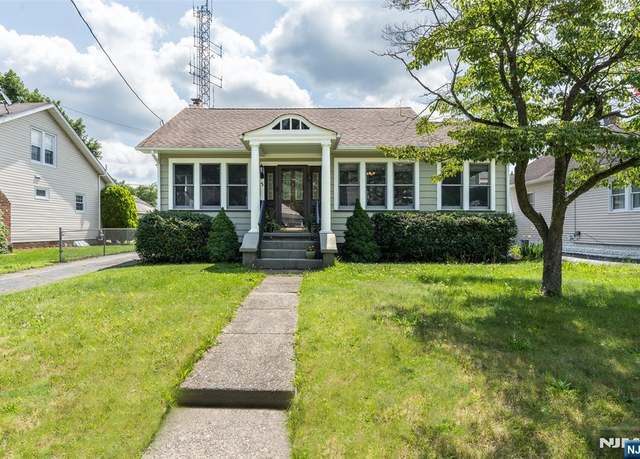 Property at 5 Rhinesmith Ave, Wanaque, NJ 07465, 2 beds, 1.5 baths