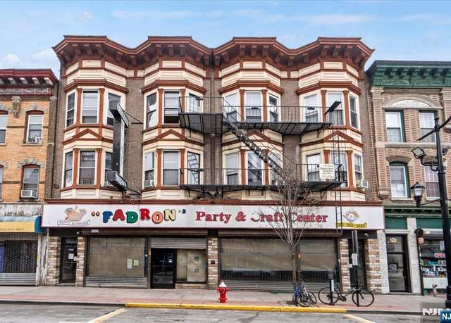 Property at 900 Summit Ave, Union City, NJ 07087