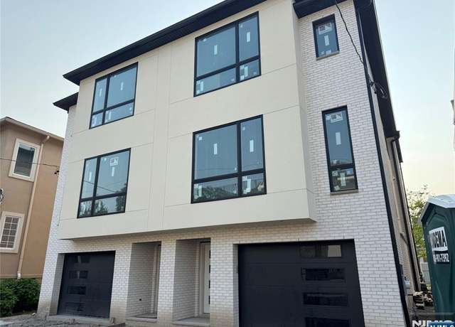 Property at 805 West End Ave, Cliffside Park, NJ 07010, 3 beds, 3.5 baths
