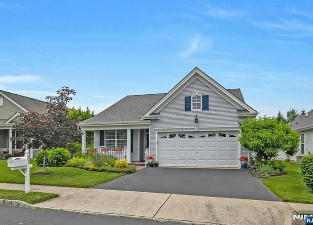Property at 21 Blyth Ln, Jackson, NJ 08527, 3 beds, 2 baths