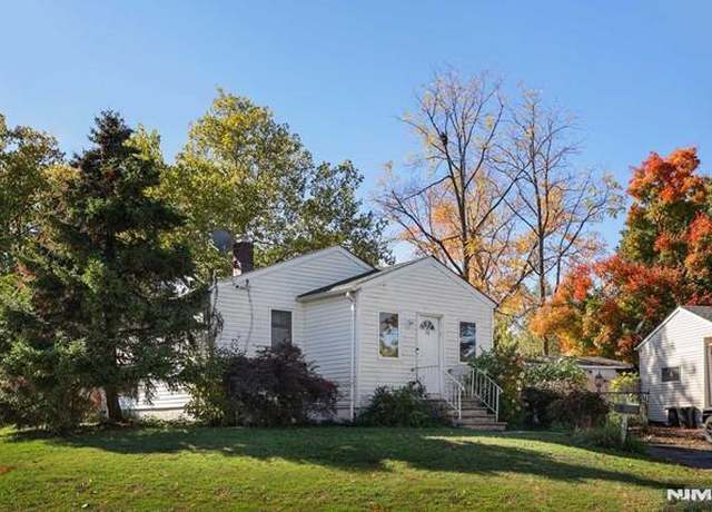 Property at 88 Fournier Cres, Elmwood Park, NJ 07407, 3 beds, 2 baths
