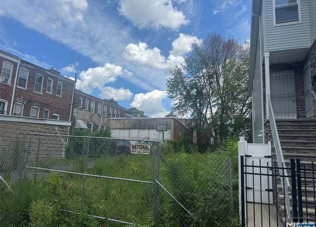Property at 10 Whittier Pl, Newark, NJ 07114