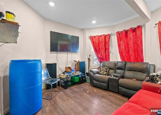 Property at 36 Arverne Ter, Irvington, NJ 07111, 6 beds, 2 baths