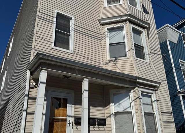 Property at 265 Walnut St, Newark, NJ 07105, 9 beds, 4 baths