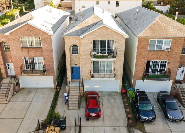 Property at 14 Seabury Ct, Newark, NJ 07104, 8 beds, 5.5 baths