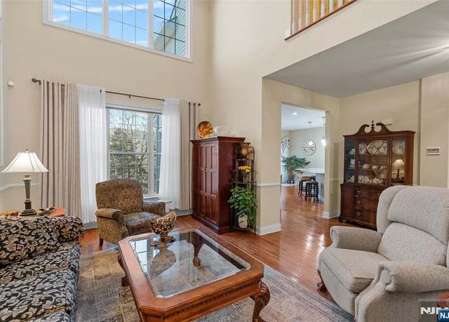 Property at 64 Briar Ct, Hamburg, NJ 07419, 3 beds, 2.5 baths
