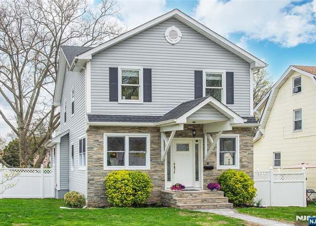Property at 81 S Summit St, Bergenfield, NJ 07621, 4 beds, 3.5 baths