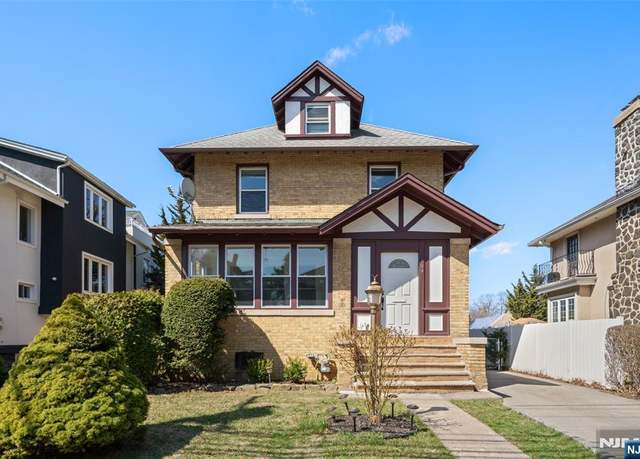 Property at 1097 Anderson Ave, Fort Lee, NJ 07024, 3 beds, 2.5 baths