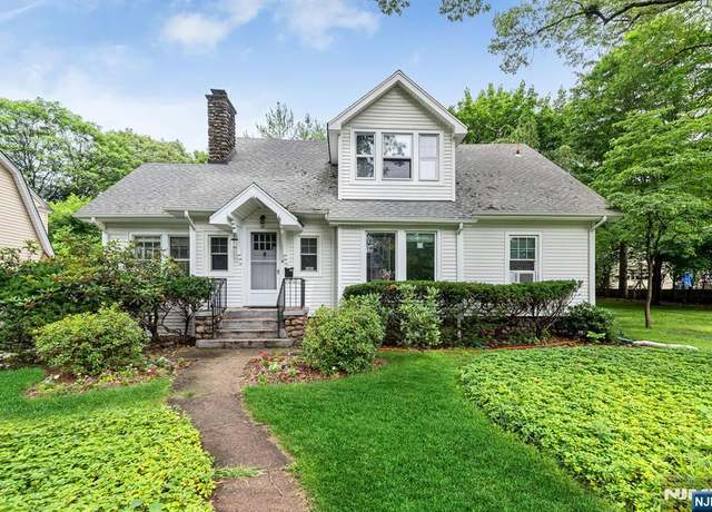 Property at 21 Henry St, Glen Rock, NJ 07452, 5 beds, 2 baths