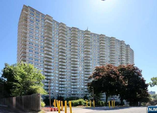 Property at 555 North Ave Unit 24m, Fort Lee, NJ 07024, 2 beds, 2 baths