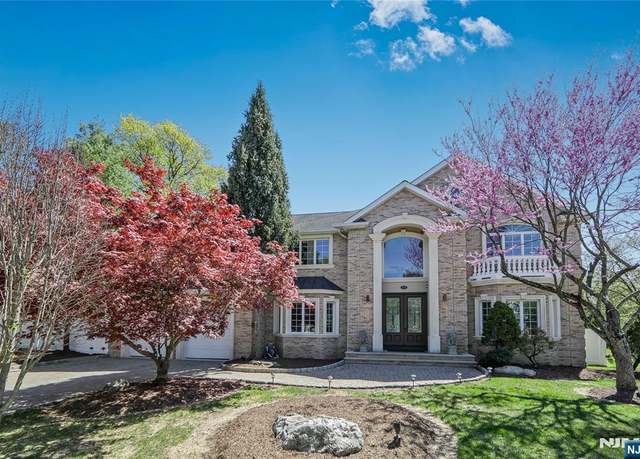 Property at 278 Starling Ct, Paramus, NJ 07652, 5 beds, 5 baths
