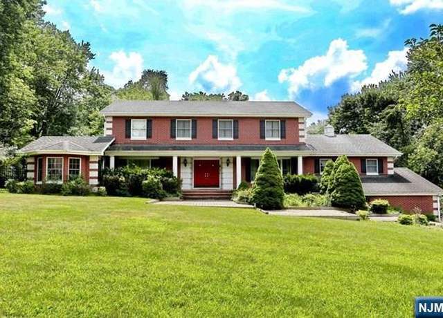 Property at 14 Ranch Rd, Upper Saddle River, NJ 07458, 5 beds, 3 baths