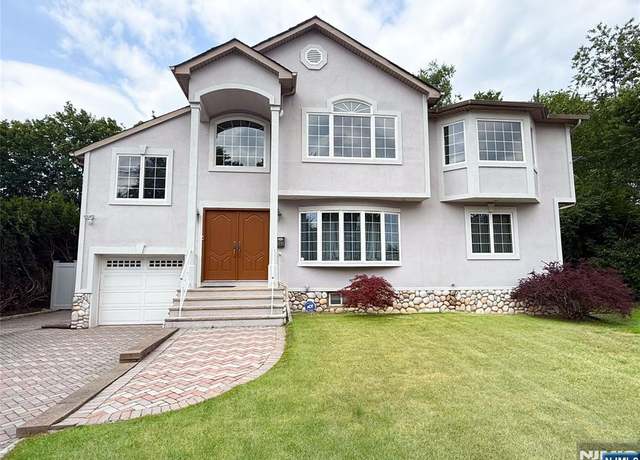 Property at 39-05 Knott Ter, Fair Lawn, NJ 07410, 5 beds, 3.5 baths