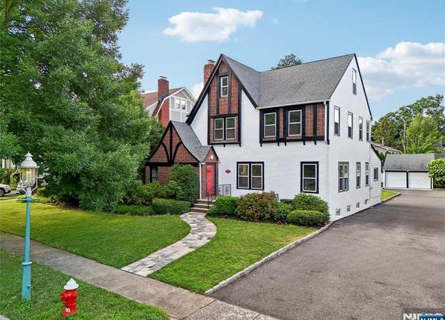 Property at 38 Stephen St, Montclair, NJ 07042, 4 beds, 3.5 baths