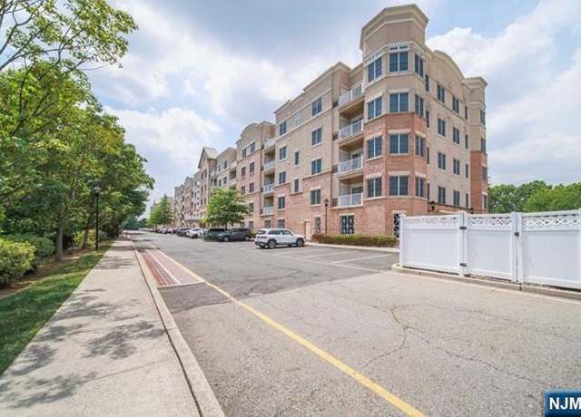 Property at 2214 Windsor Park Ct, Englewood, NJ 07631, 2 beds, 2 baths