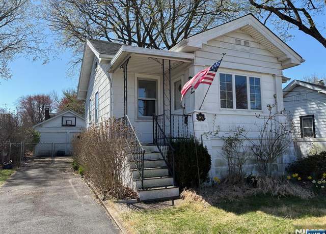 Property at 112 Levitt Ave, Bergenfield, NJ 07621, 2 beds, 1 bath