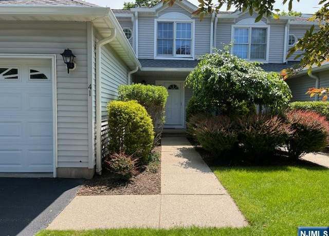 Property at 41 Foxwood Sq, Old Tappan, NJ 07675, 3 beds, 2.5 baths