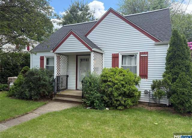 Property at 171 Edison St, Clifton, NJ 07013, 3 beds, 1 bath