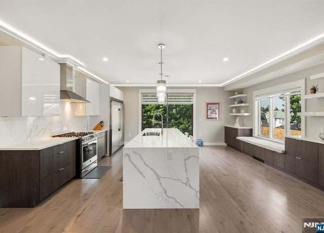 Property at 30 Henry Ave Unit B, Palisades Park, NJ 07650, 4 beds, 3.5 baths