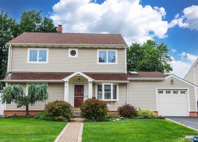 Property at 31 Smith Ave, Wanaque, NJ 07420, 3 beds, 2.5 baths
