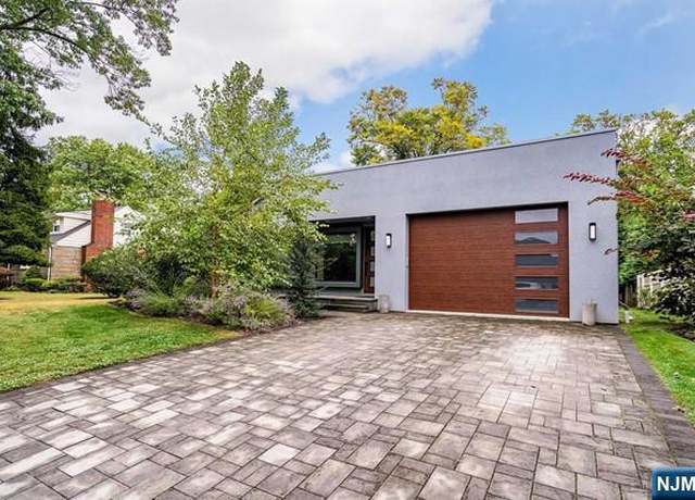 Property at 1 Dorchester Rd, Englewood Cliffs, NJ 07632, 4 beds, 4.5 baths
