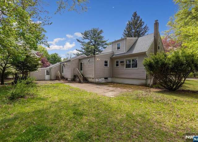 Property at 1085 Roosevelt Ave, New Milford, NJ 07646, 3 beds, 2 baths