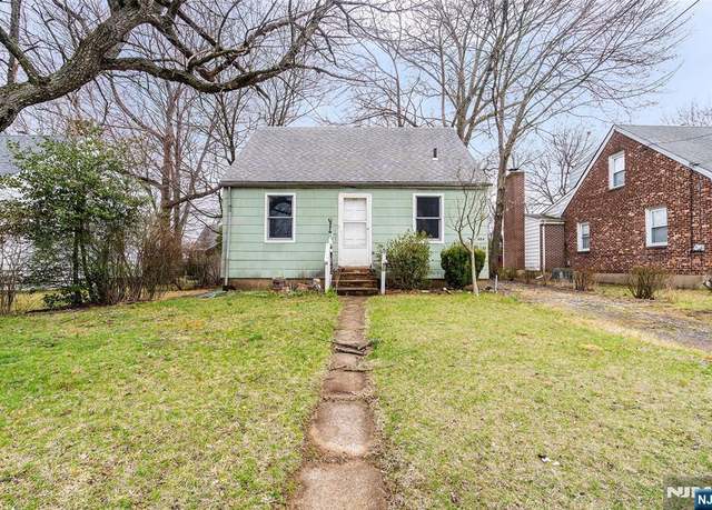 Property at 854 Edel Ave, Maywood, NJ 07607, 4 beds, 1 bath