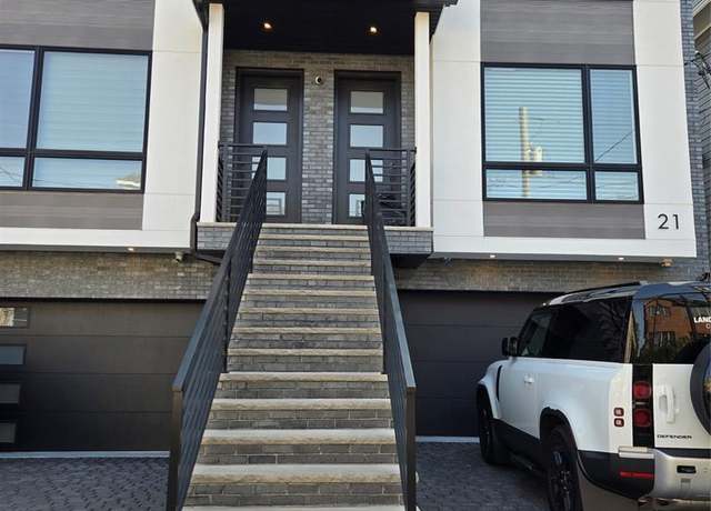 Property at 21 Cumbermeade, Fort Lee, NJ 07024, 3 beds, 3.5 baths