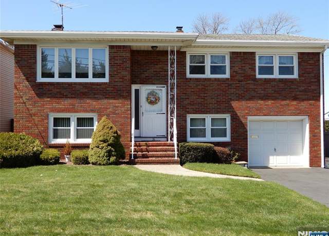Property at 33 Mount Cedar Ave, Wallington, NJ 07057, 3 beds, 2 baths
