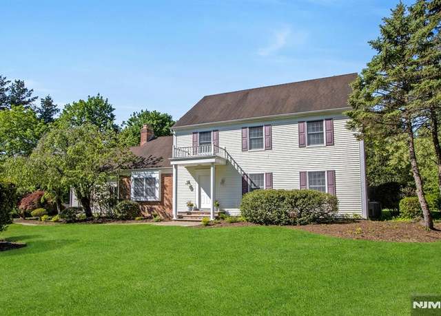 Property at 2 Morgan Ct, Montvale, NJ 07645, 4 beds, 3 baths