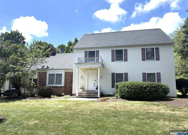 Property at 2 Morgan Ct, Montvale, NJ 07645, 4 beds, 3 baths
