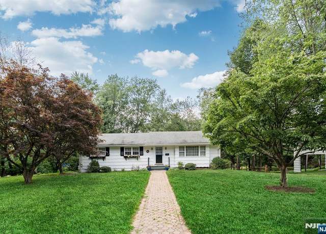 Property at 9 Maple Ave, Demarest, NJ 07627, 3 beds, 1.5 baths