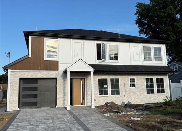 Property at 25 Hahn Ave, Rochelle Park, NJ 07662, 5 beds, 3.5 baths