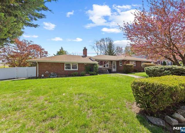 Property at 868 Oak Ave, Maywood, NJ 07607, 3 beds, 3 baths