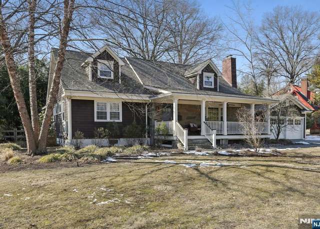 Property at 8 Elliott Rd, Harrington Park, NJ 07640, 6 beds, 4 baths