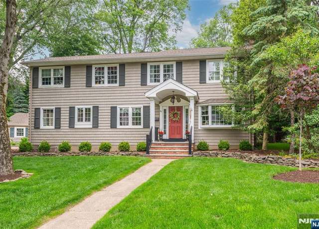Property at 45 Cavell Pl, West Caldwell, NJ 07006, 4 beds, 2.5 baths
