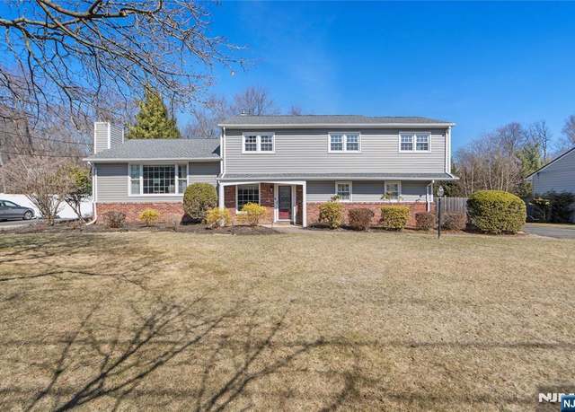 Property at 22 Maria Dr, Hillsdale, NJ 07642, 4 beds, 2.5 baths