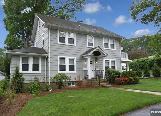 Property at 31 Wyckoff Ave, Wyckoff, NJ 07481, 4 beds, 3 baths