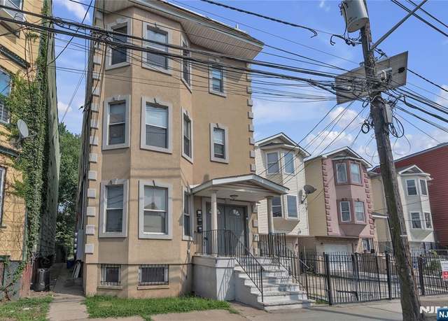 Property at 534 11th St, Newark, NJ 07103, 9 beds, 6.5 baths