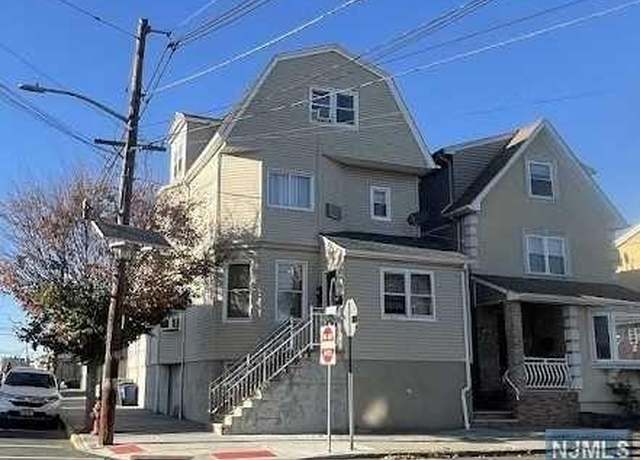 Property at 153 Devon St, Kearny, NJ 07032, 6 beds, 4 baths