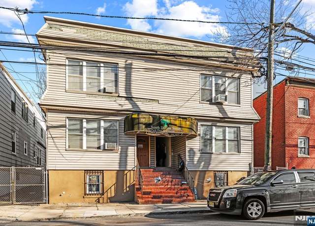 Property at 96 S Devine St, Newark, NJ 07106, 8 beds, 4 baths